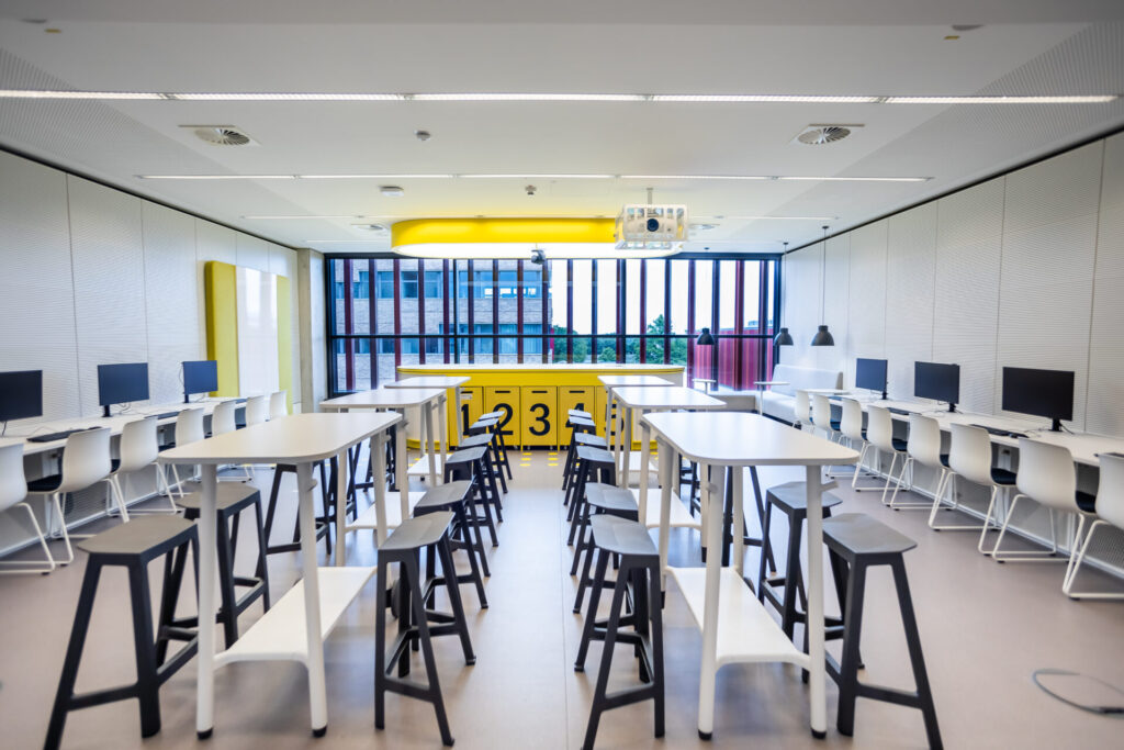 PC-Workshopraum | © Daniela Patricia Fotografie