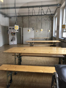 Verteilerboxen aus der Decke