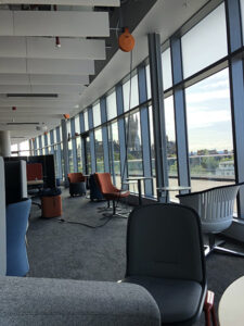 Kabelrolle an der Decke Verteilerboxen aus der Decke