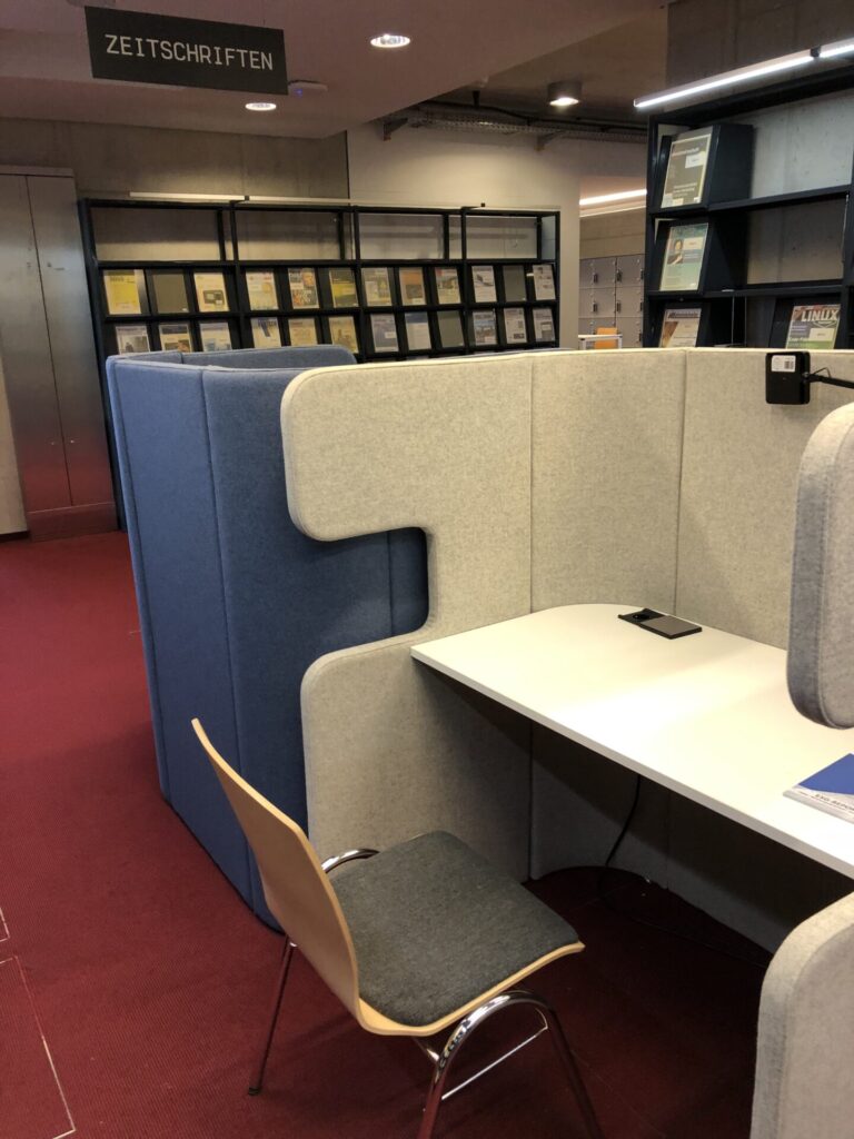 Beispiel Lerncubicle mit Tisch