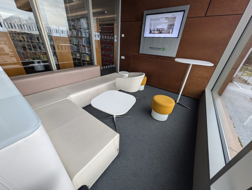 Beispiel Lernecke an Fenster