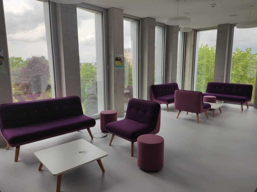 Beispiel Lernecke an Fenster