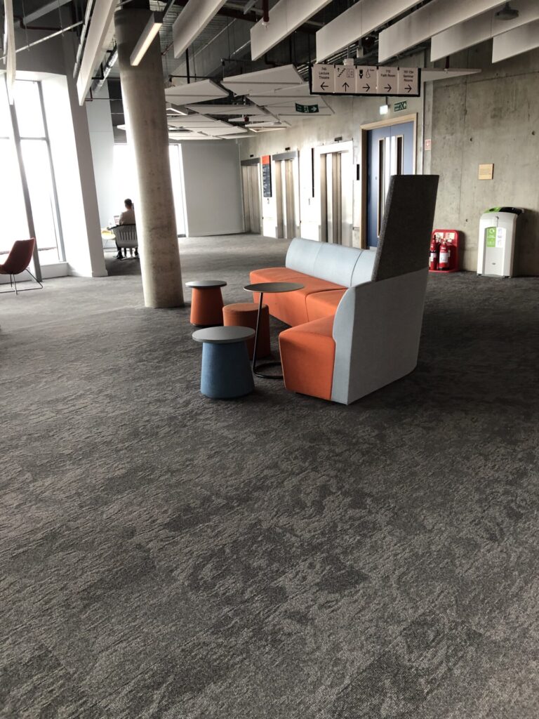 Beispiel Lernecke in freien Raum