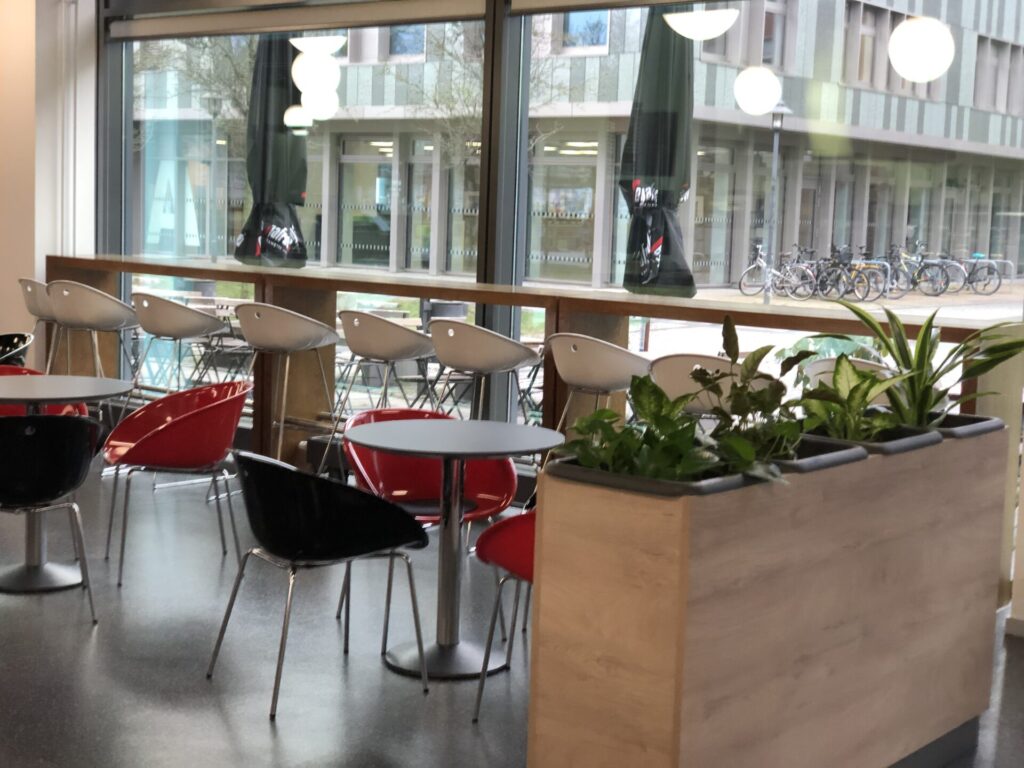 Beispiel Lernplätze am Fenster